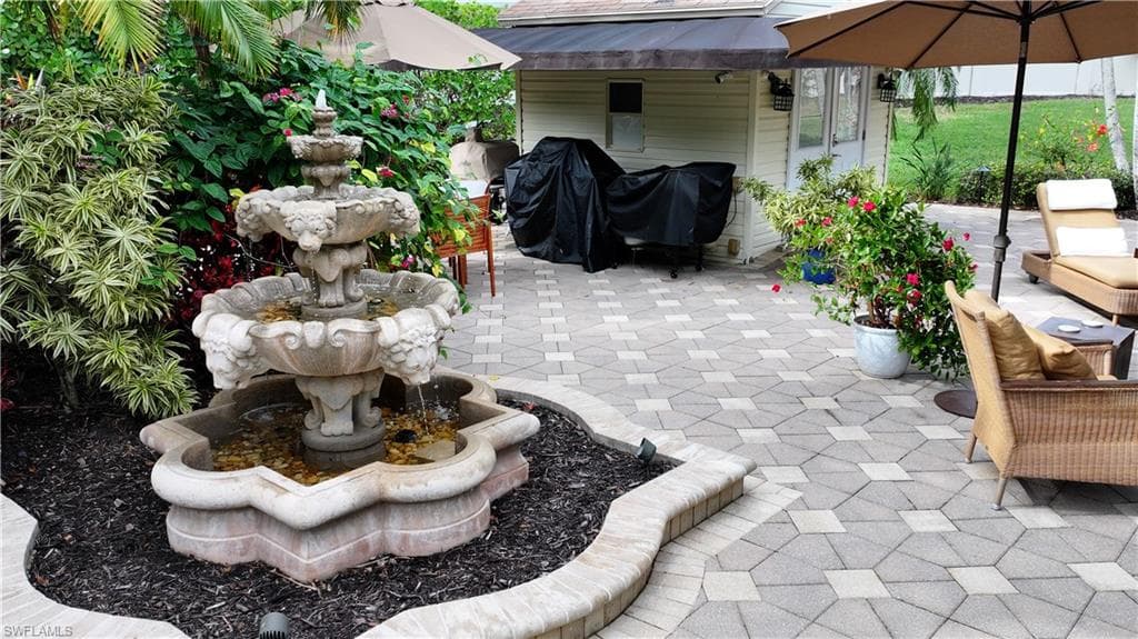 4662 Southern Breeze DR, NAPLES FL 34114-18