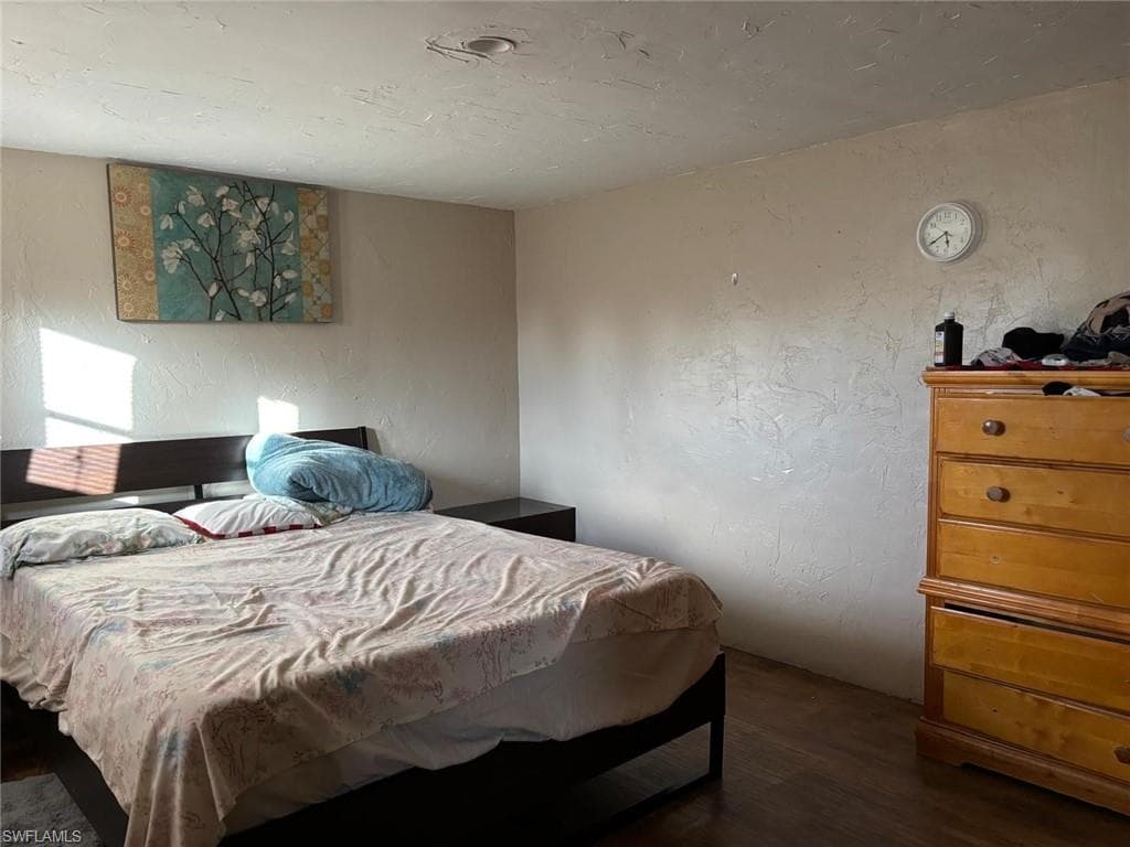 8106 Penny DR, NORTH FORT MYERS FL 33917-3