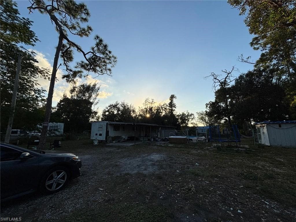 8326 Breeze DR, NORTH FORT MYERS FL 33917-5