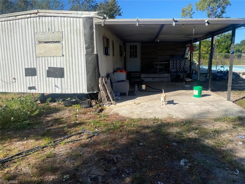 8326 Breeze DR, NORTH FORT MYERS FL 33917-6