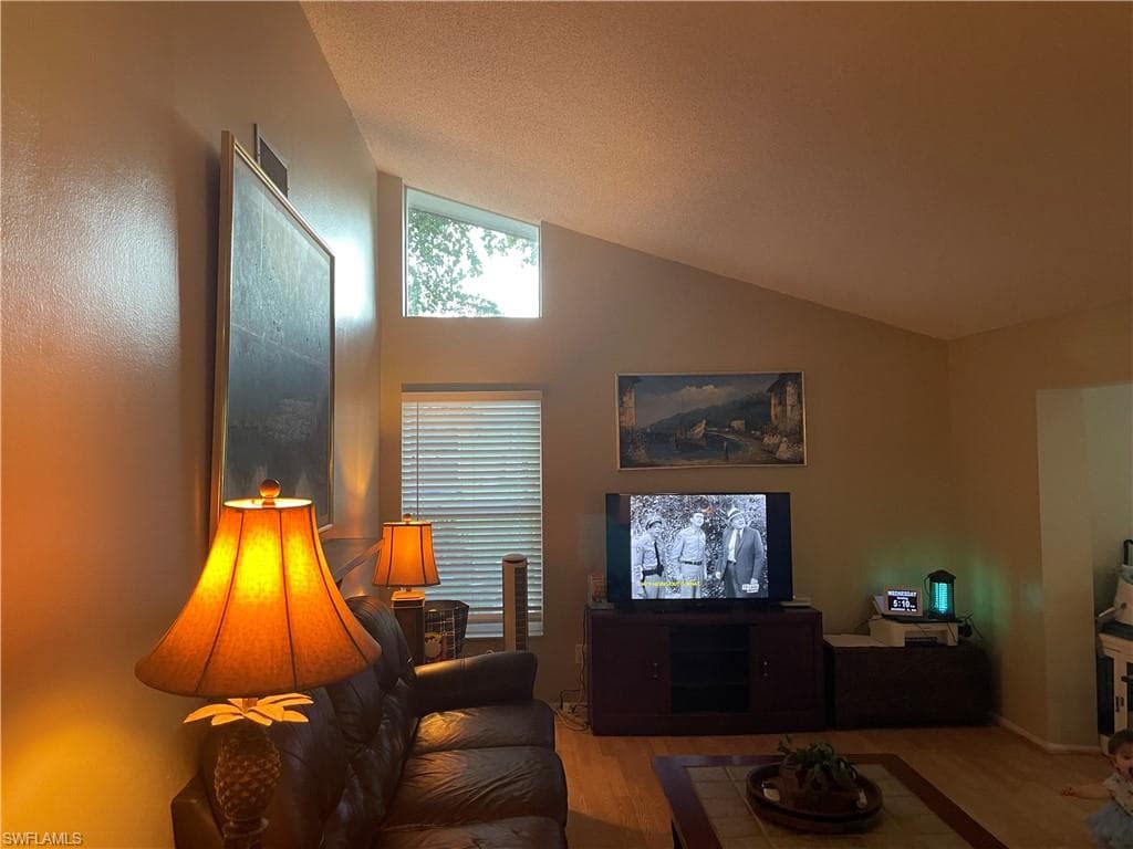 6335 Hofstra CT W, FORT MYERS FL 33919-18