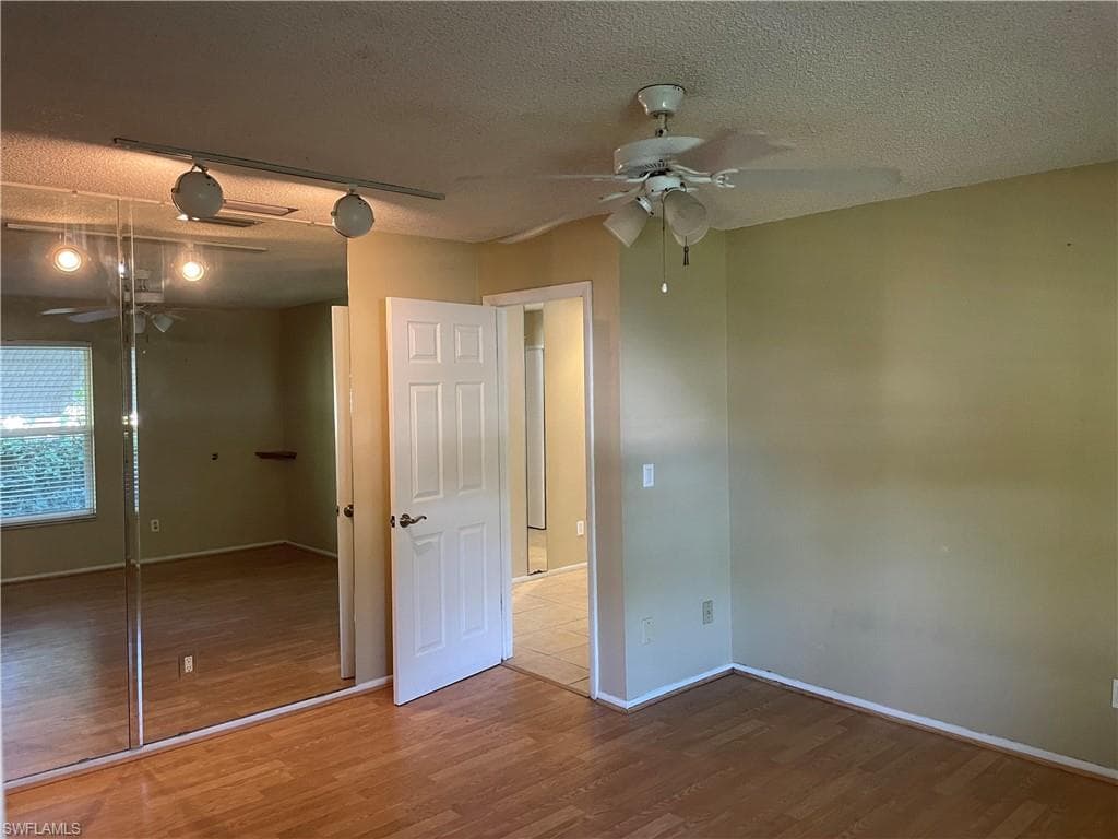 6335 Hofstra CT W, FORT MYERS FL 33919-16