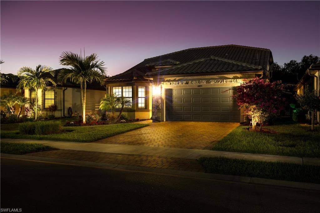 6825 Greenbriar CT-34