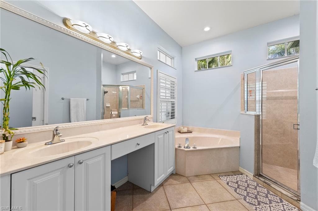 11452 Pembrook RUN, ESTERO FL 33928-17