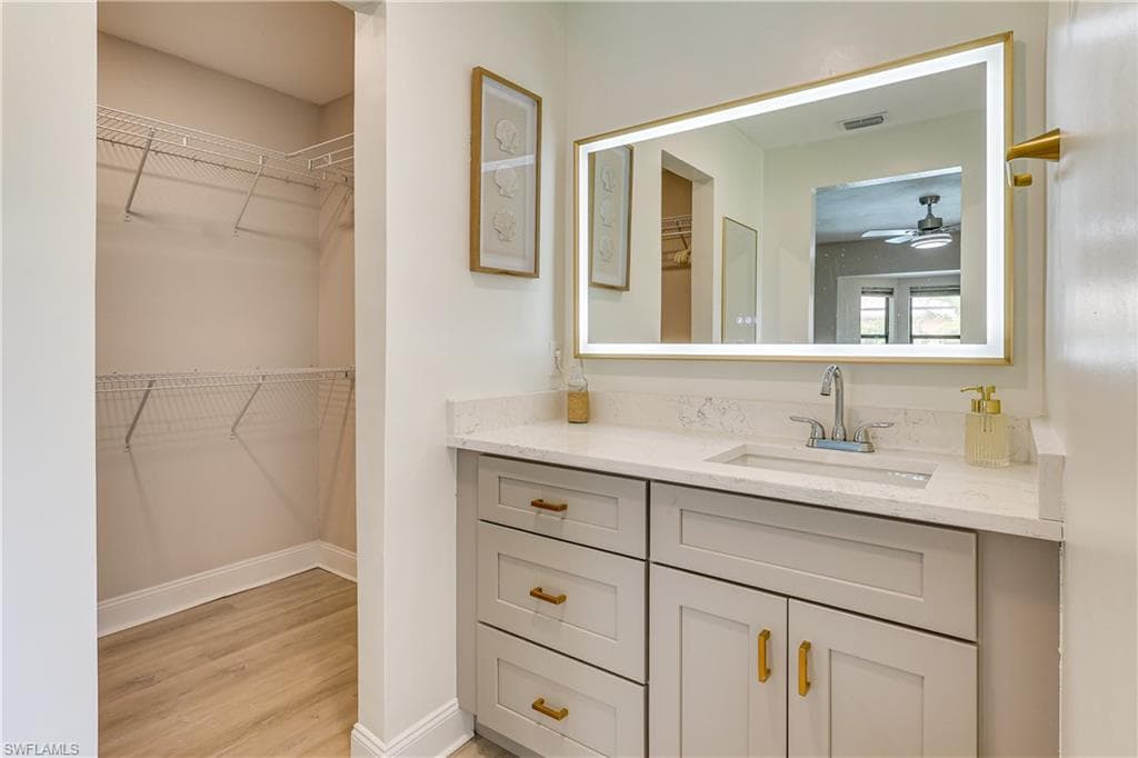 6030 Perthshire LN, FORT MYERS FL 33908-19