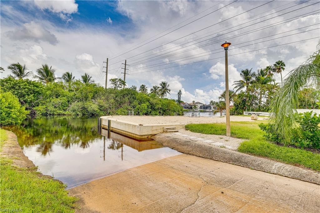 6030 Perthshire LN, FORT MYERS FL 33908-37