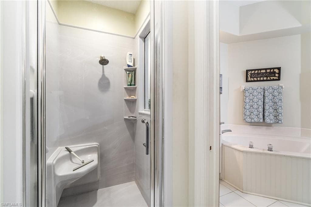 12691 Fox Ridge DR, BONITA SPRINGS FL 34135-15