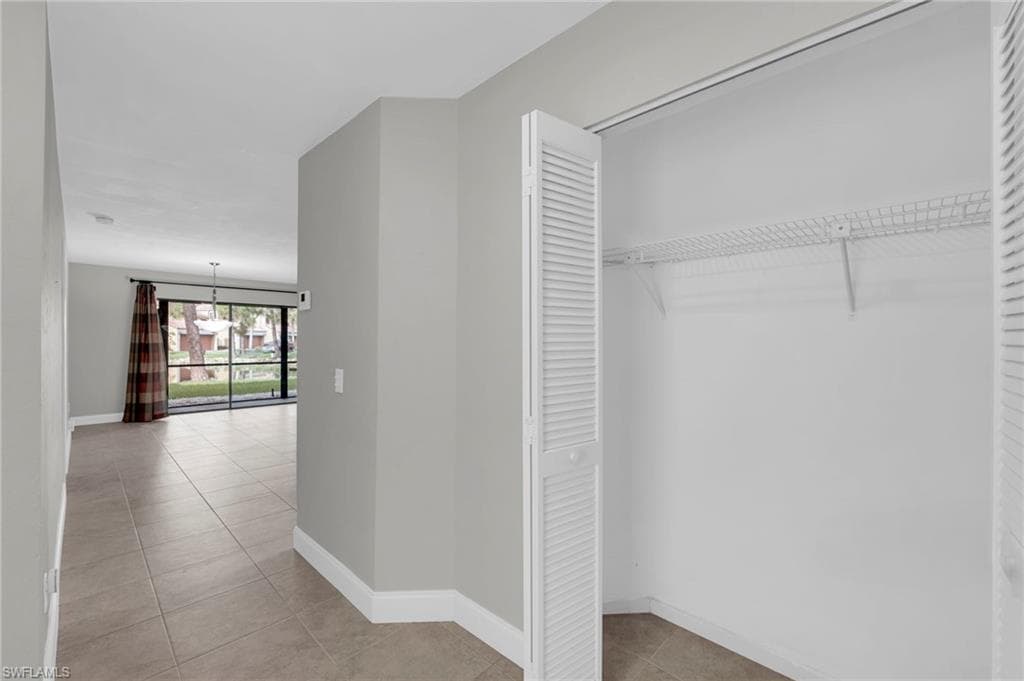 7150 Golden Eagle CT # 213, FORT MYERS FL 33912-25