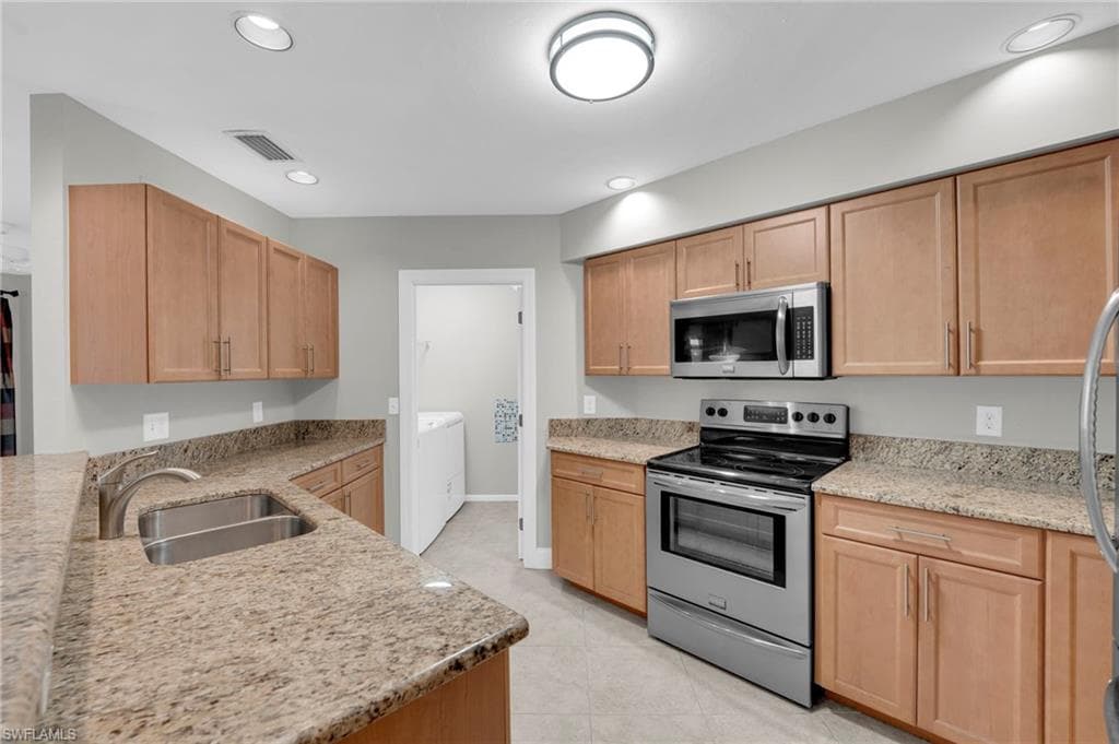 7150 Golden Eagle CT # 213, FORT MYERS FL 33912-6