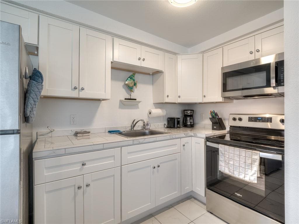 130-132 Delmar AVE, FORT MYERS BEACH FL 33931-22