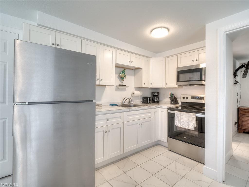 130-132 Delmar AVE, FORT MYERS BEACH FL 33931-21