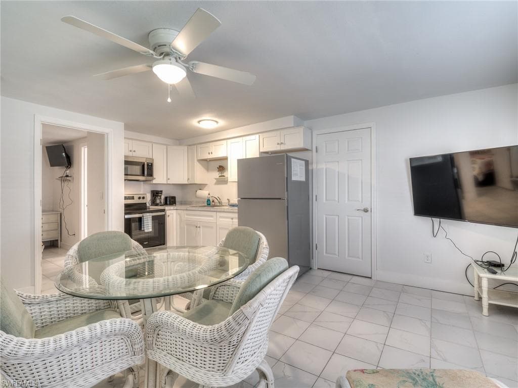 130-132 Delmar AVE, FORT MYERS BEACH FL 33931-9