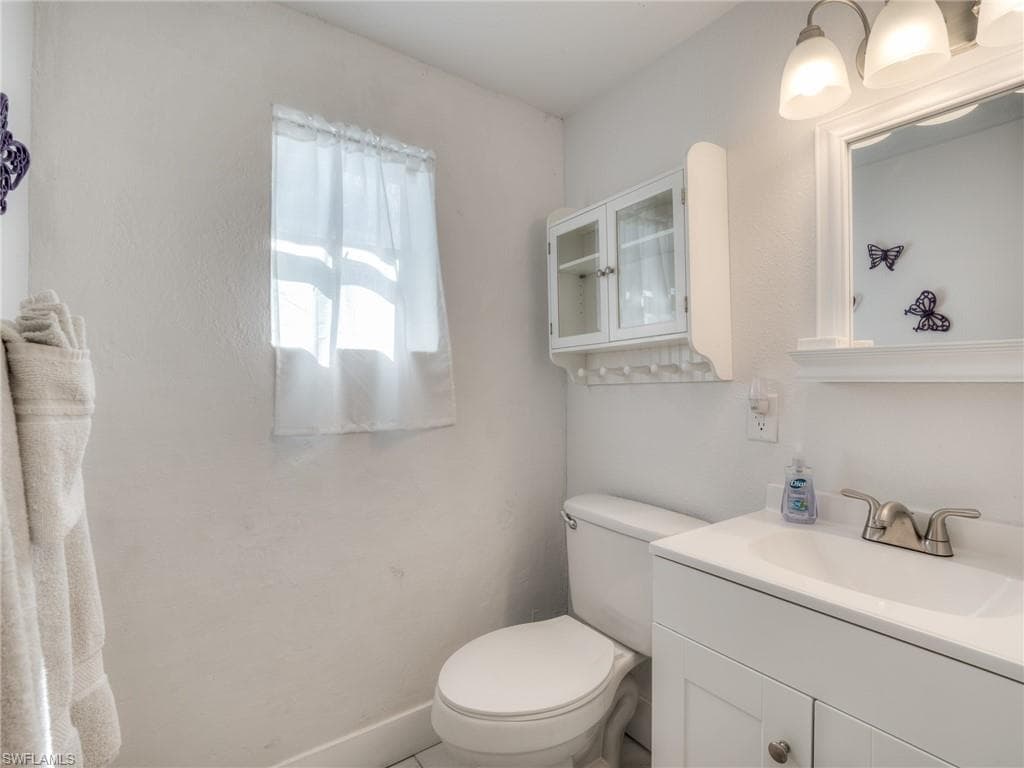 130-132 Delmar AVE, FORT MYERS BEACH FL 33931-7