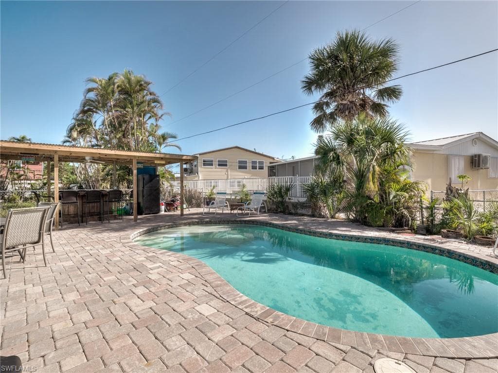 130-132 Delmar AVE, FORT MYERS BEACH FL 33931-24