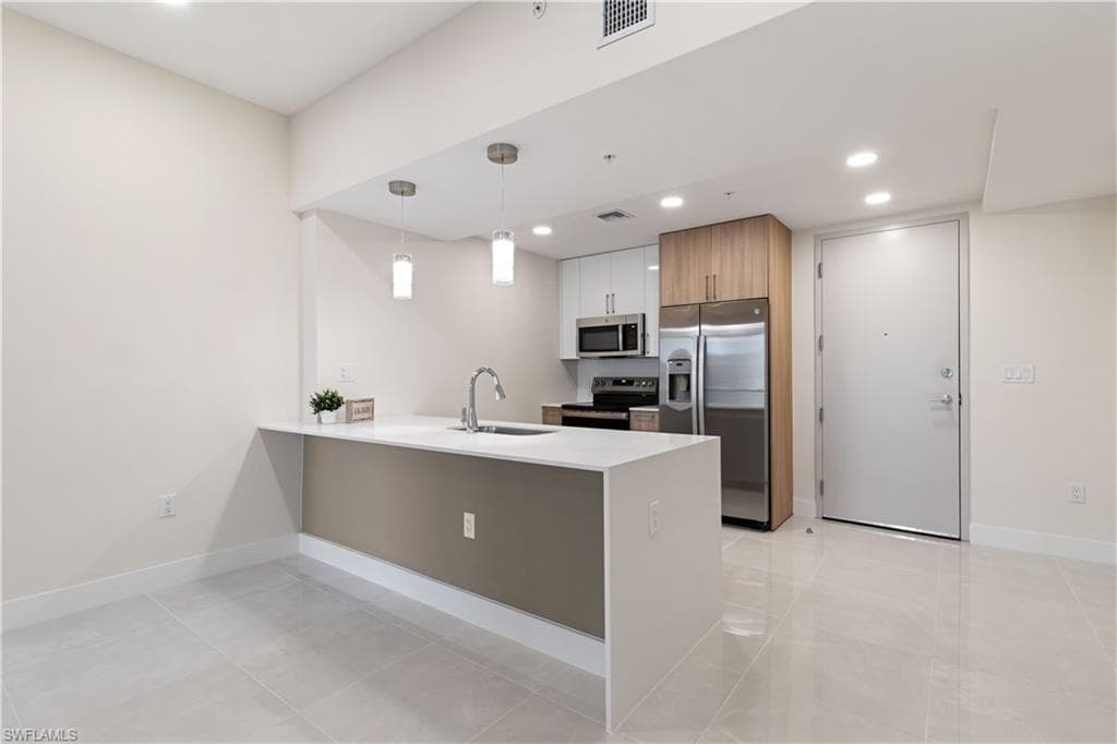 26600 Rosewood Pointe DR # 101, BONITA SPRINGS FL 34135-1