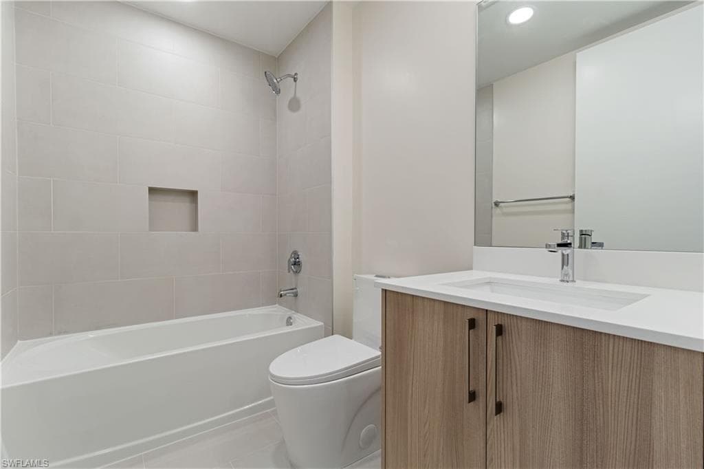 26600 Rosewood Pointe DR # 101, BONITA SPRINGS FL 34135-13