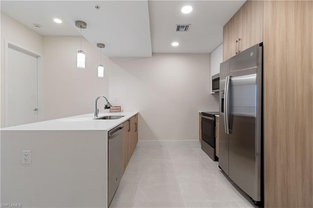 26600 Rosewood Pointe DR # 101, BONITA SPRINGS FL 34135-7