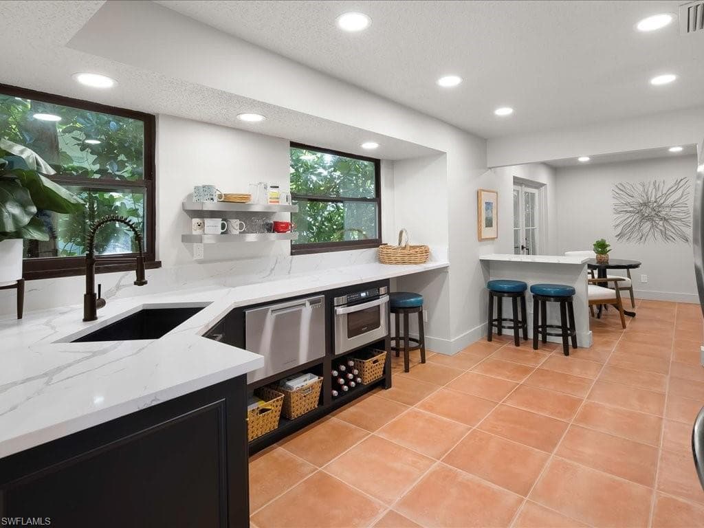 1046 Sperling AVE, NAPLES FL 34103-2