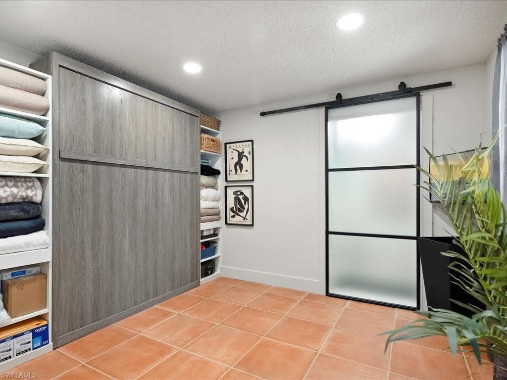 1046 Sperling AVE, NAPLES FL 34103-14