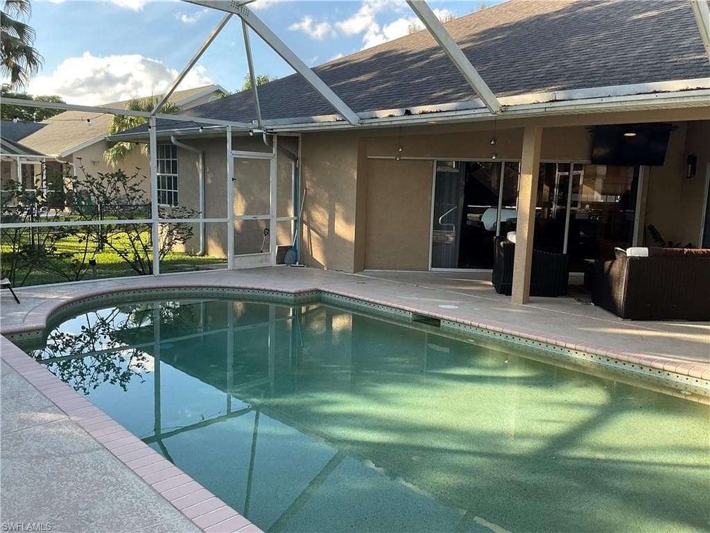 6715 Willow Lake CIR, FORT MYERS FL 33966-4