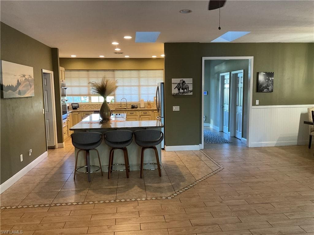 6715 Willow Lake CIR, FORT MYERS FL 33966-9