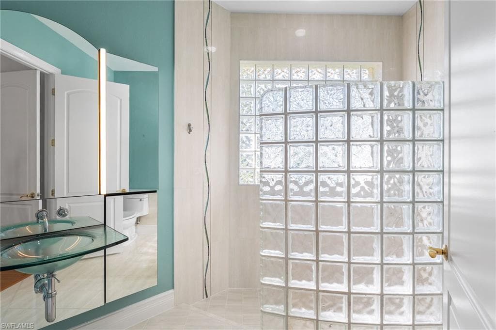 15600 Catalpa Cove DR, FORT MYERS FL 33908-28