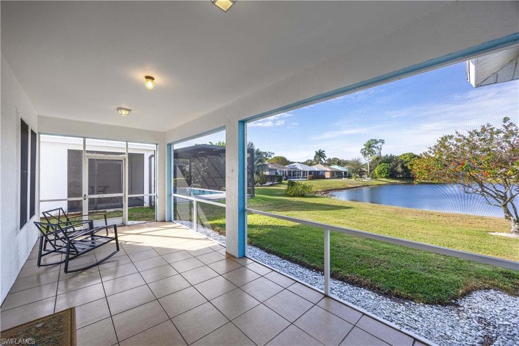 223 Stanhope CIR, NAPLES FL 34104-22