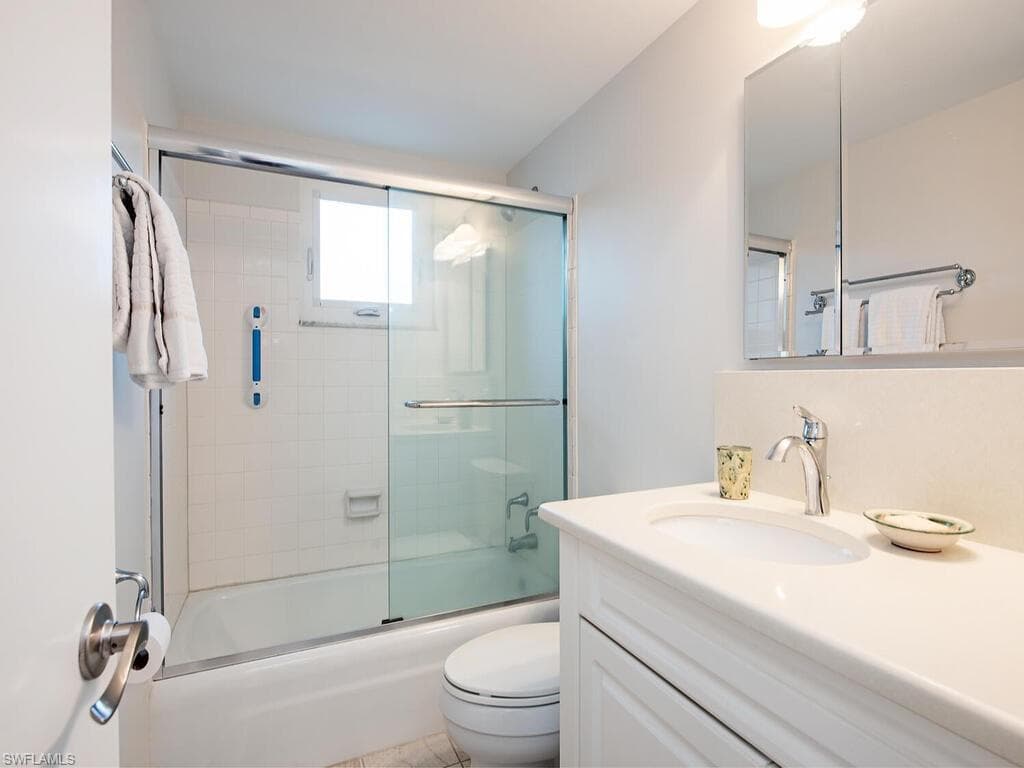 218 Banyan BLVD # 218, NAPLES FL 34102-11