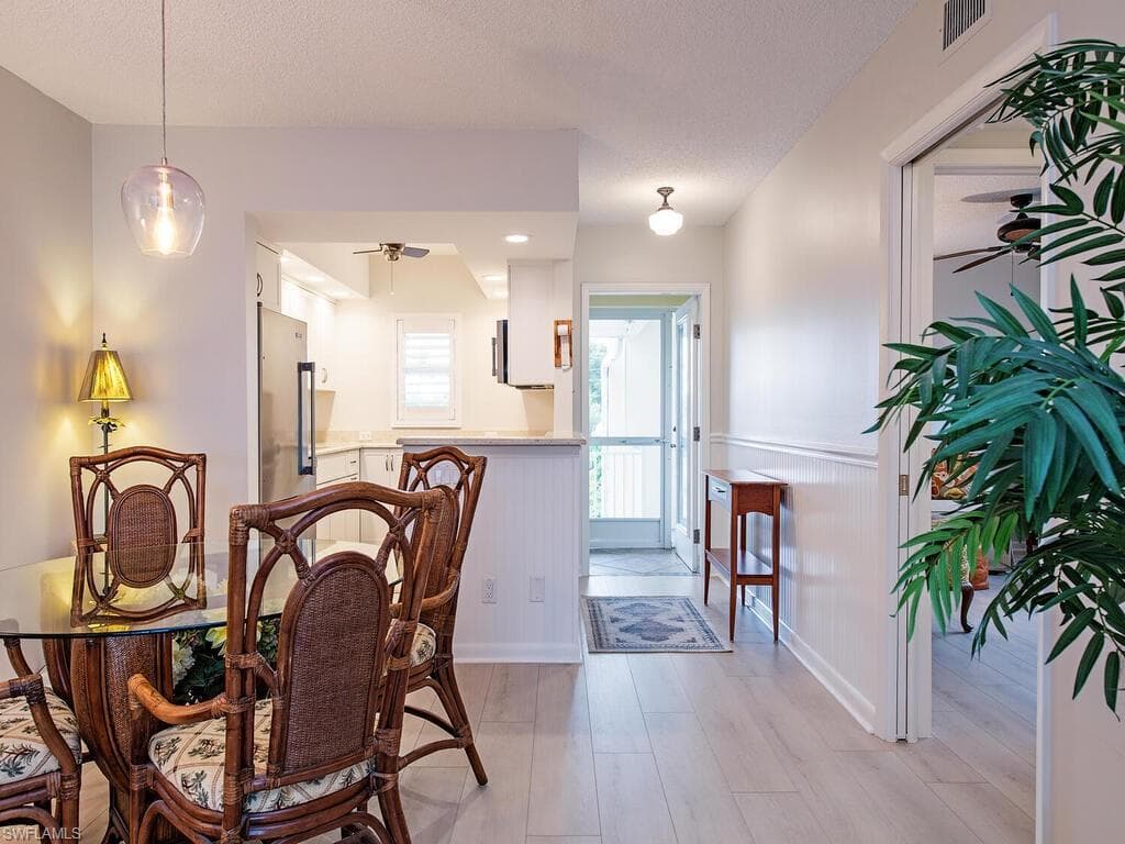 218 Banyan BLVD # 218, NAPLES FL 34102-4