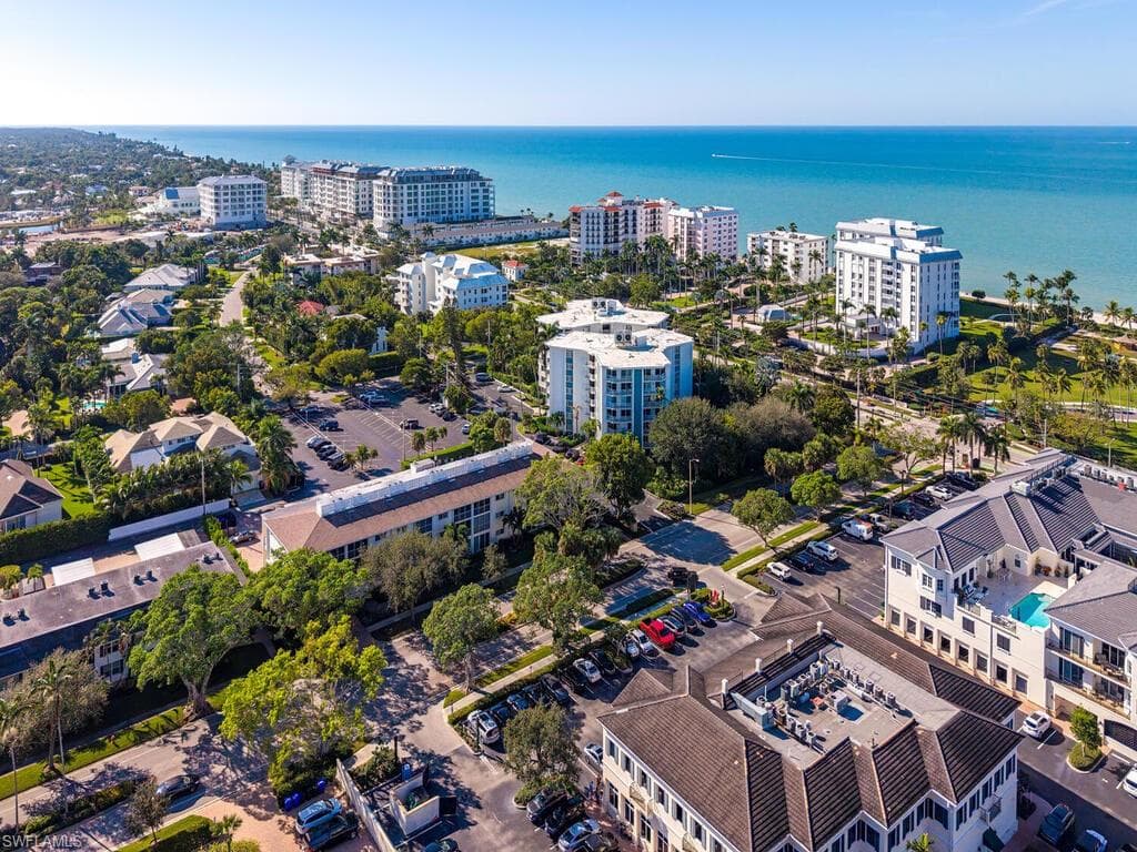 218 Banyan BLVD # 218, NAPLES FL 34102-14