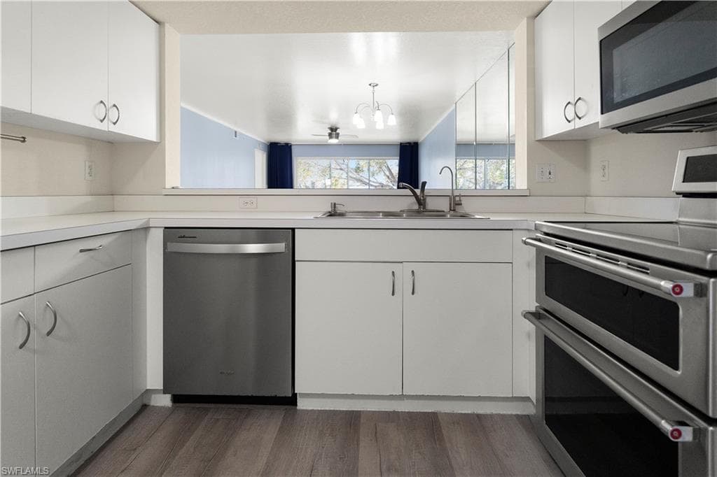 9610 Victoria LN # D202, NAPLES FL 34109-2