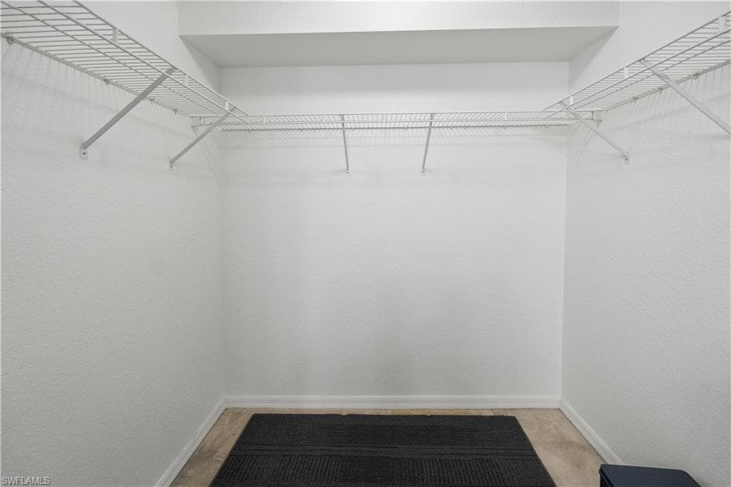 9610 Victoria LN # D202, NAPLES FL 34109-19