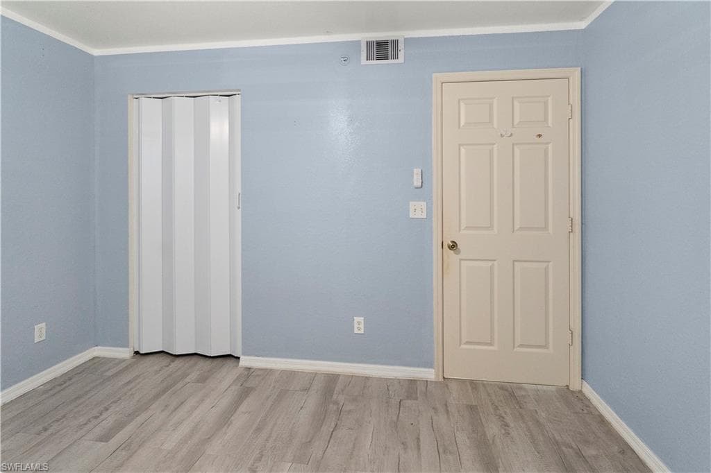 9610 Victoria LN # D202, NAPLES FL 34109-9