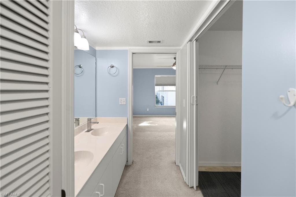 9610 Victoria LN # D202, NAPLES FL 34109-17