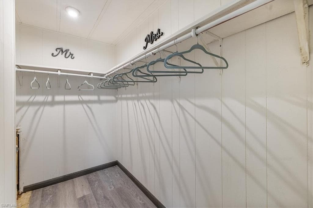 952 Days LN, NORTH FORT MYERS FL 33917-16