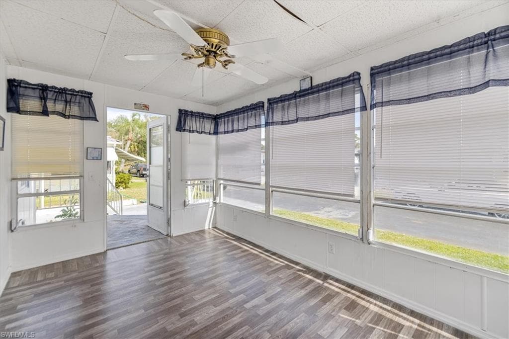 952 Days LN, NORTH FORT MYERS FL 33917-21