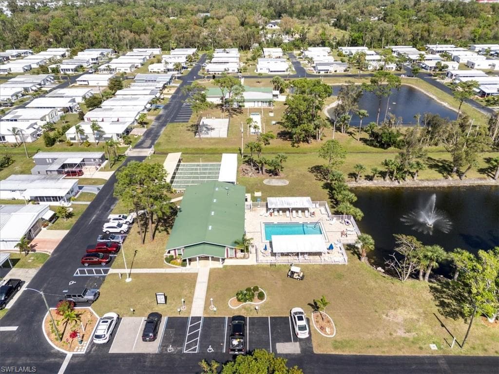 952 Days LN, NORTH FORT MYERS FL 33917-27