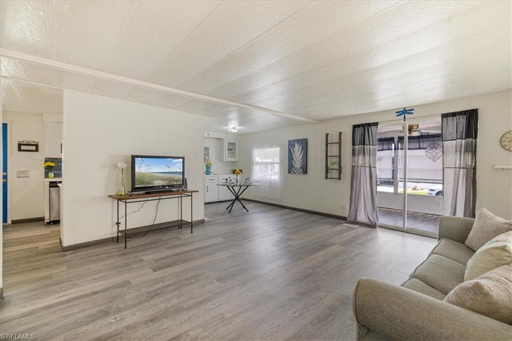 952 Days LN, NORTH FORT MYERS FL 33917-19