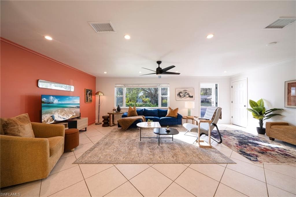 59 Wickliffe DR, NAPLES FL 34110-10