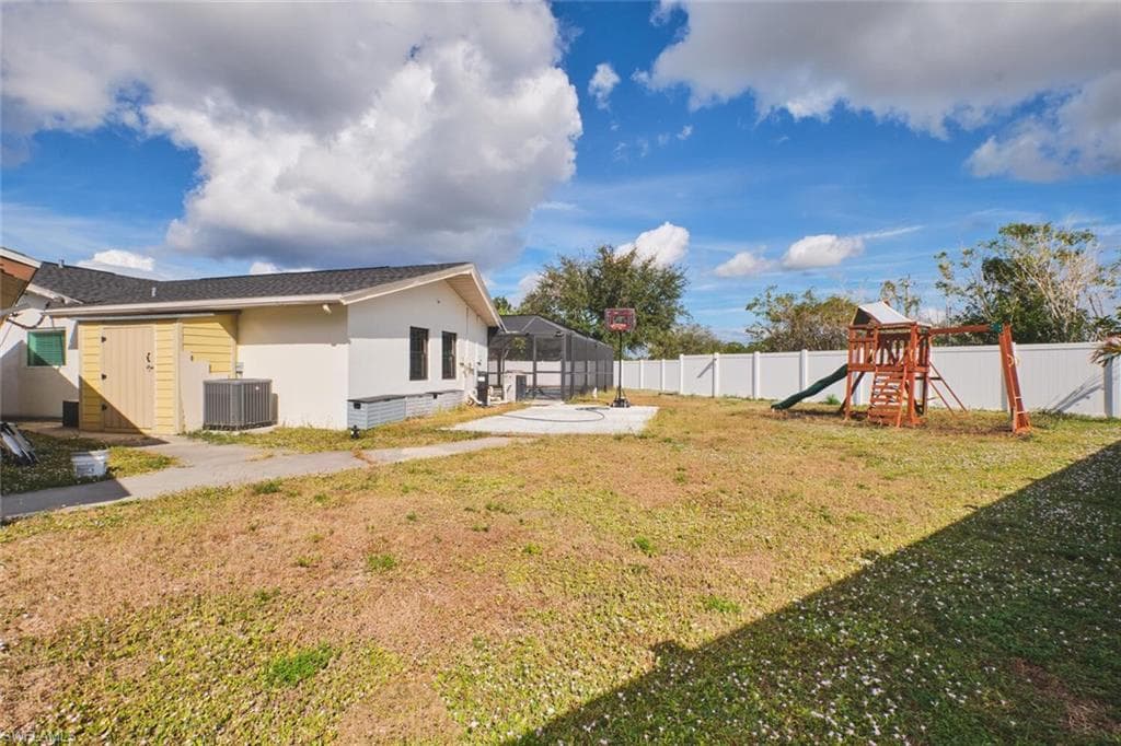 6451 Adelphi CIR, FORT MYERS FL 33919-27