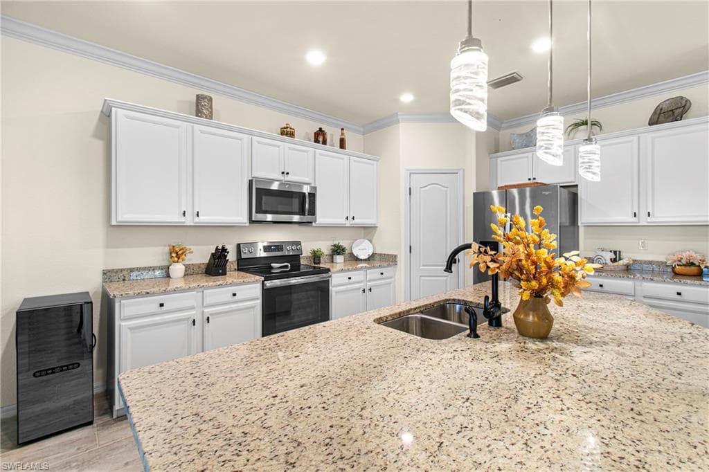 10369 Prato DR, FORT MYERS FL 33913-20