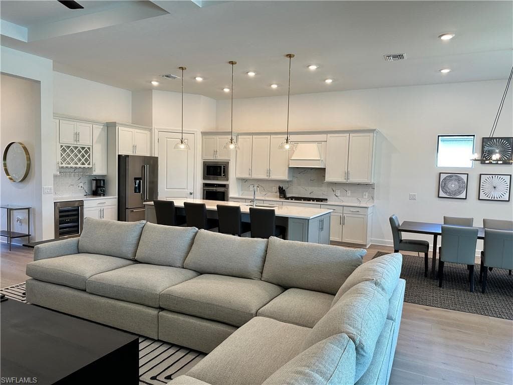 9260 Cormorant DR-5