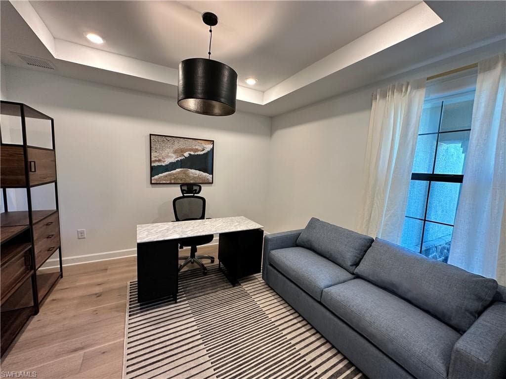 9260 Cormorant DR-15