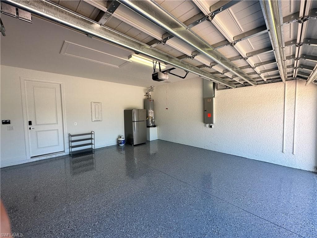 9260 Cormorant DR-31