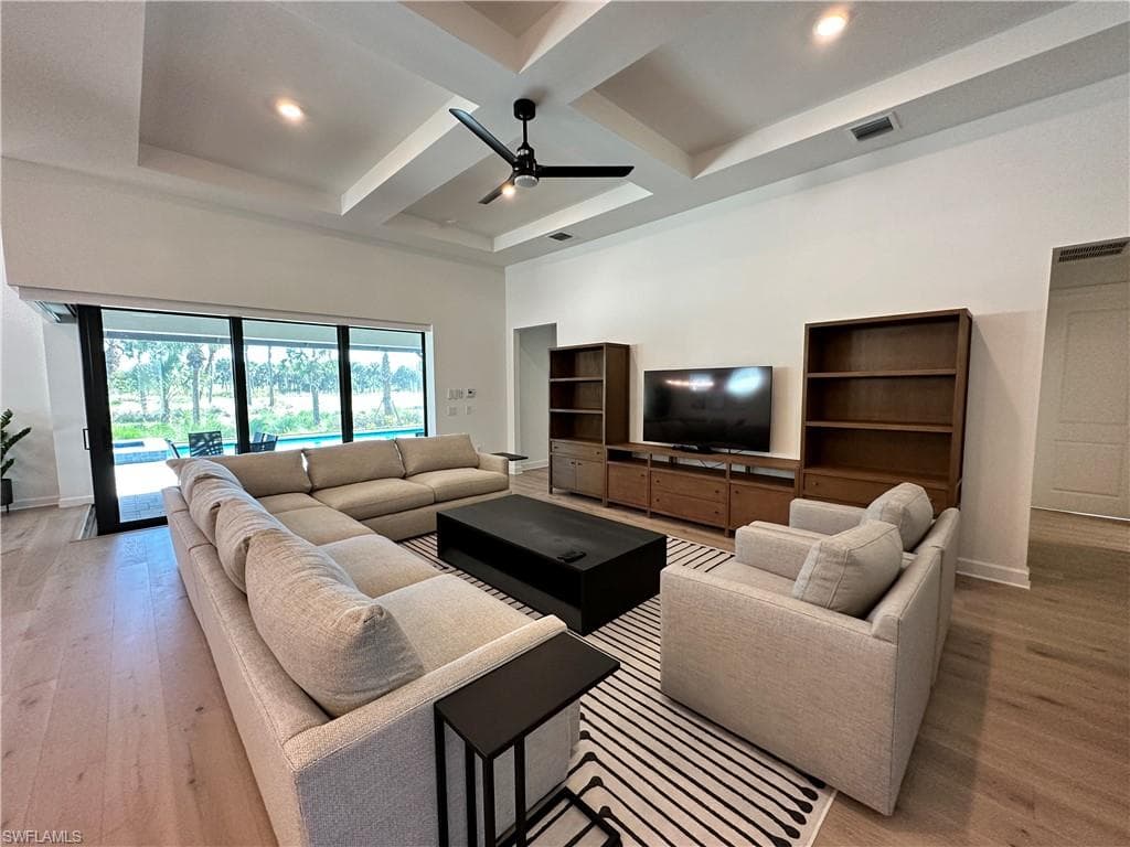 9260 Cormorant DR-4