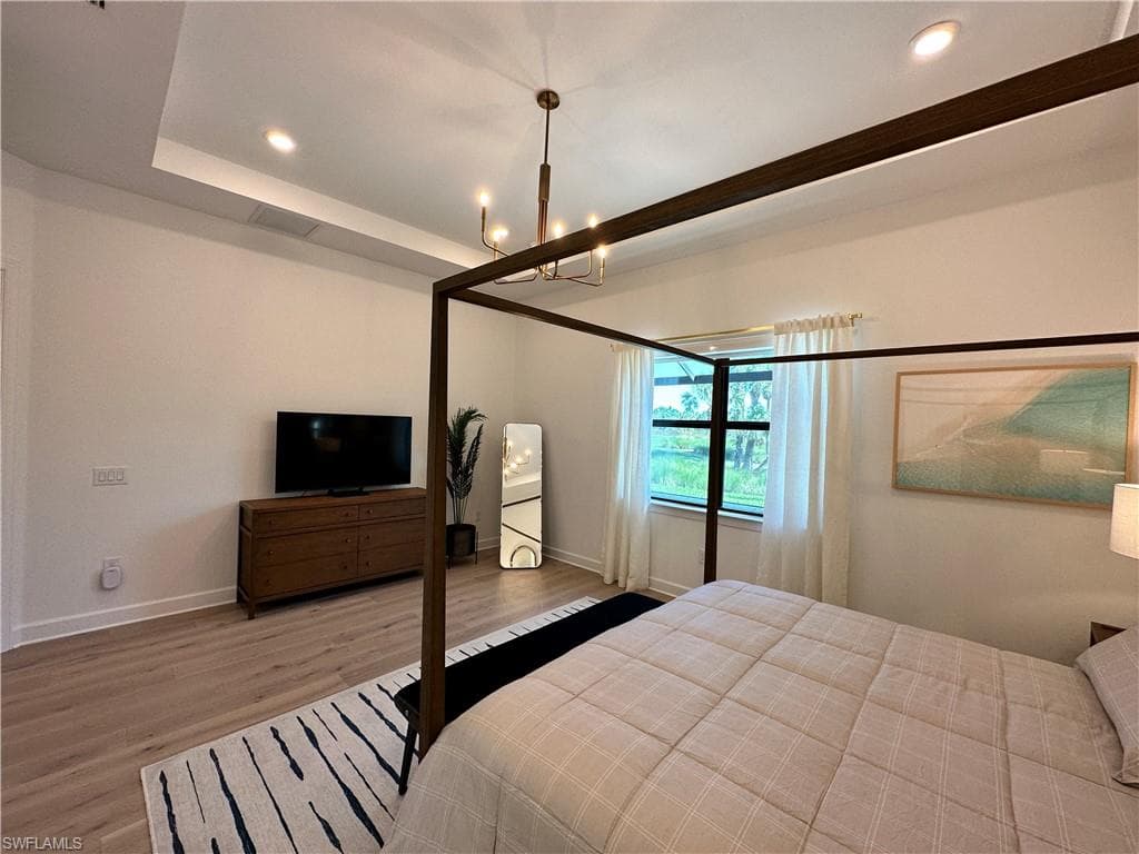 9260 Cormorant DR-17