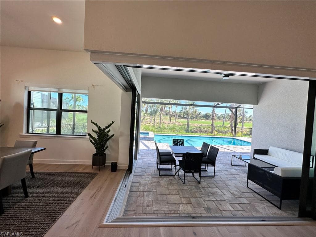 9260 Cormorant DR-7