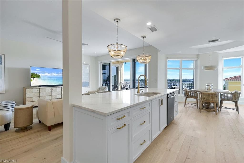 6021 Silver King BLVD # 203, CAPE CORAL FL 33914-12