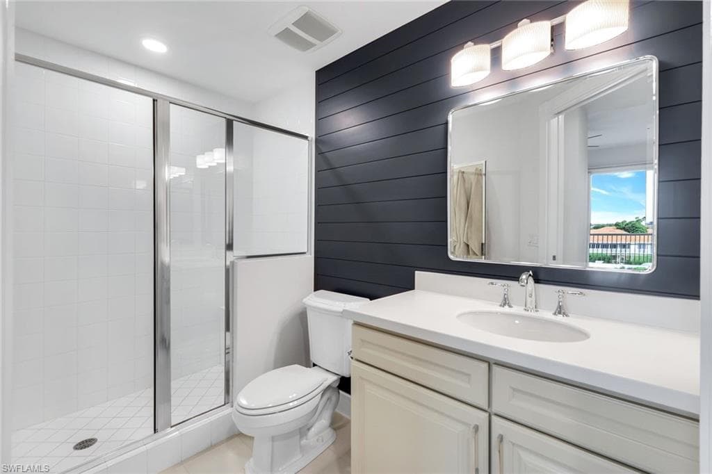 6021 Silver King BLVD # 203, CAPE CORAL FL 33914-25