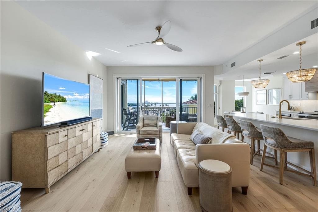 6021 Silver King BLVD # 203, CAPE CORAL FL 33914-4